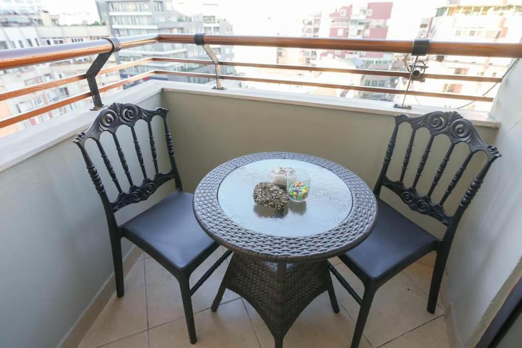 Staycation, City Center Apartment With Balcony Tirana Exterior foto